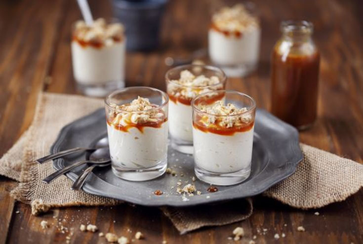 Recettes de réveillon : verrines dessert mousse vanille, muesli et caramel