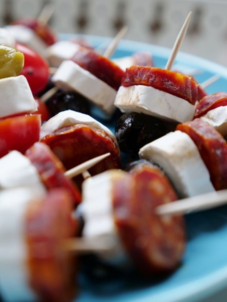 Brochette de chèvre, chorizo, olive