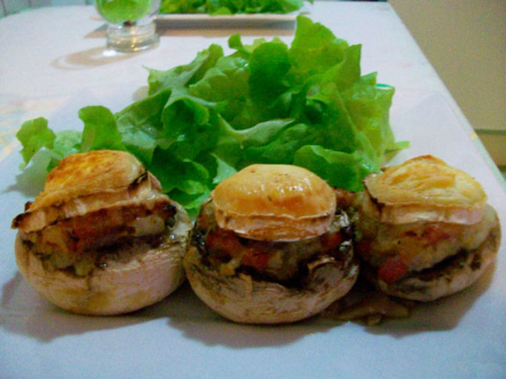 Champignons gratinés au chèvre