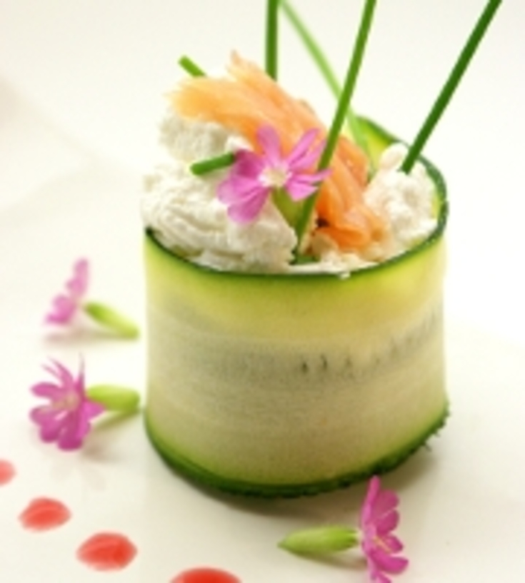 Maki de courgette, chèvre et saumon fumé