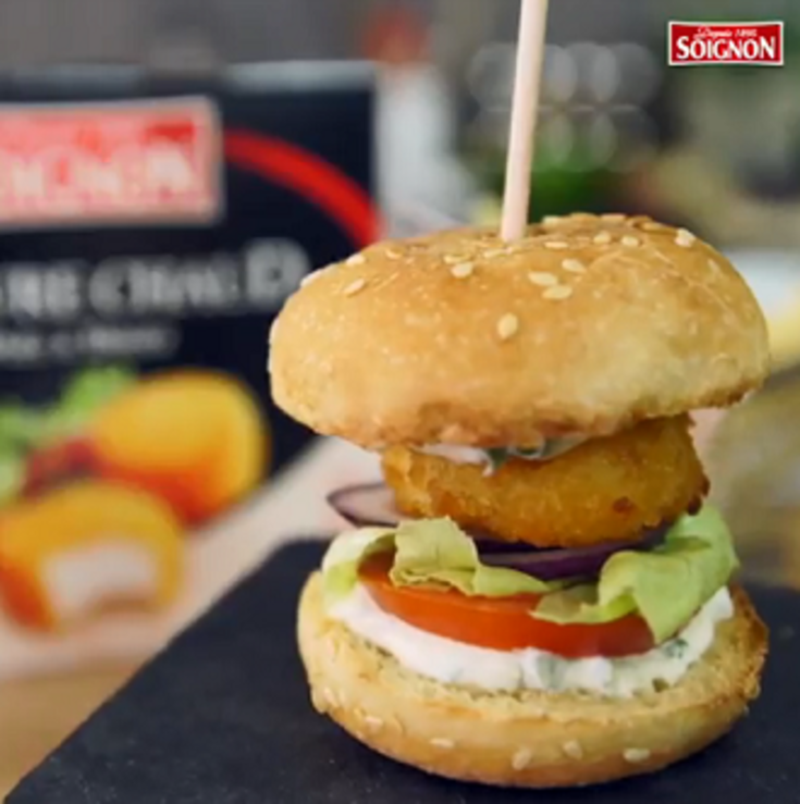 Mini burger de chèvre chaud pané pour l'apéro