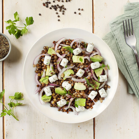 Salade de lentilles et oignons rouges