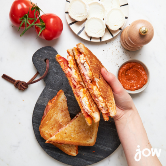 Grilled cheese pesto rosso et chèvre