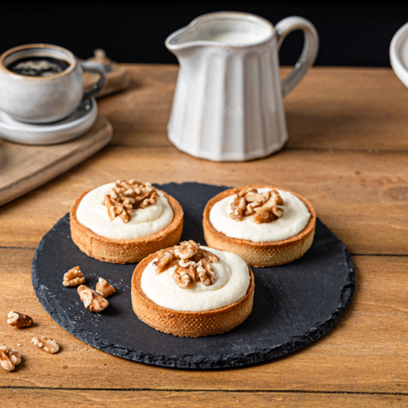 Tartelettes aux noix, ganache chocolat blanc et yaourt nature au lait de brebis