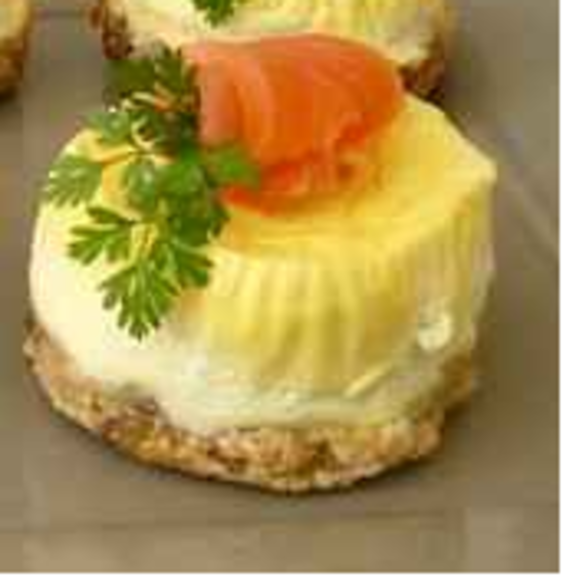 Cheesecake au chèvre frais et saumon Soignon