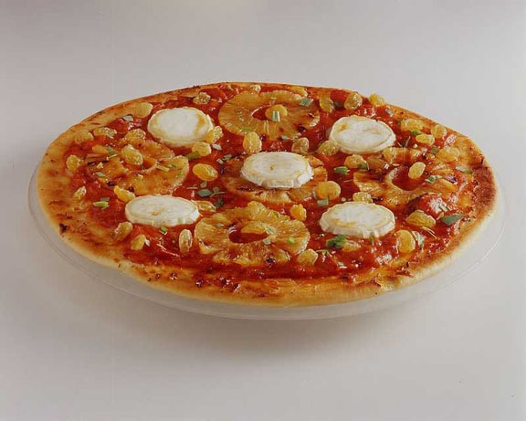 Pizza au chèvre, ananas et raisins secs