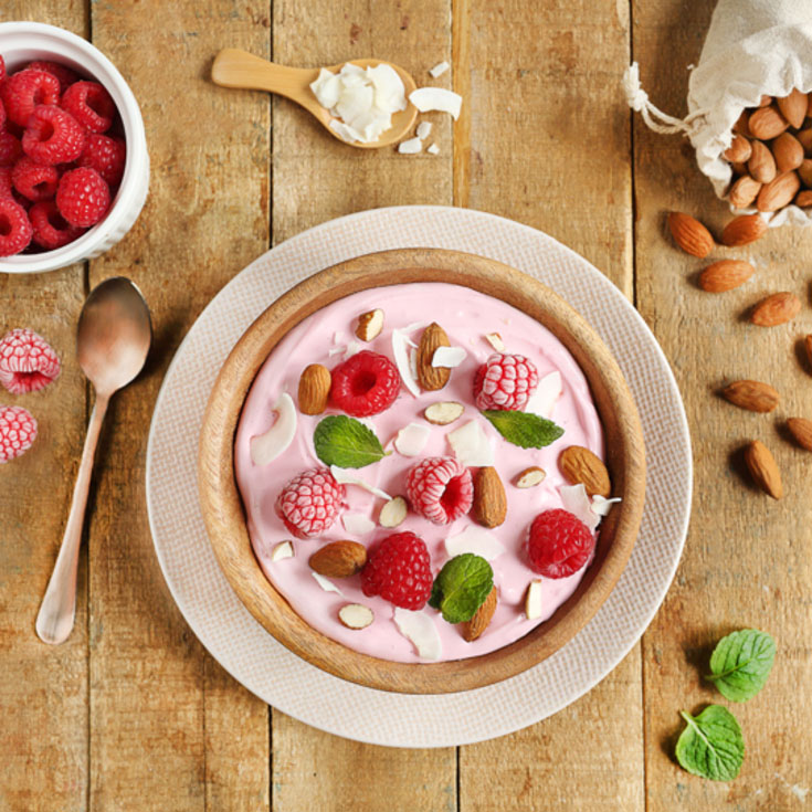 Bowl fraicheur au yaourt brebis mûre-framboise