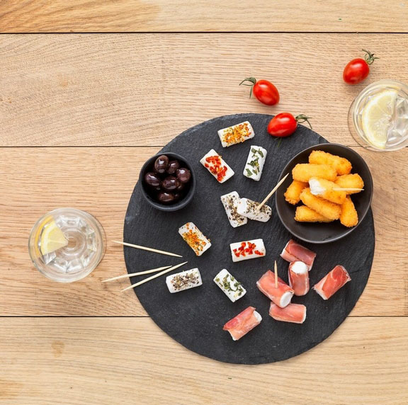 Préparez un apéritif complètement chèvre avec les bûchettes Chèvre & Apéro !