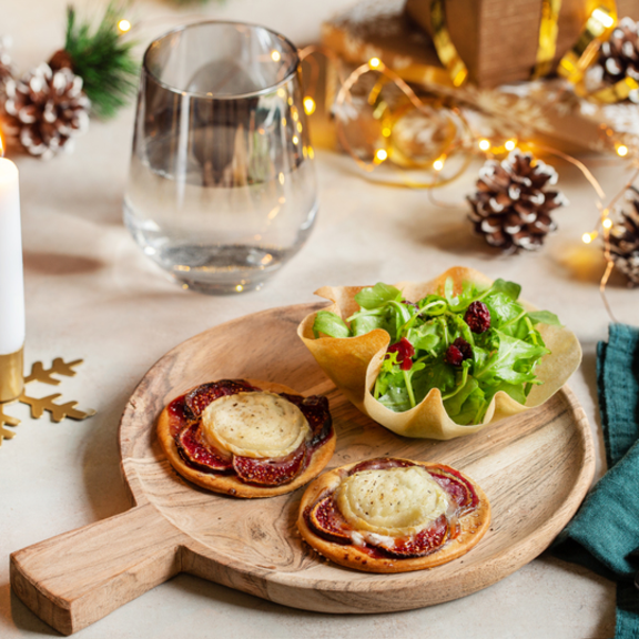 Mini tartes fines aux figues et chèvre chaud