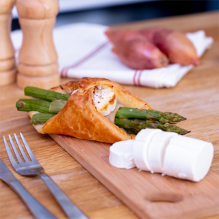 Feuilletés aux asperges vertes et fromage de chèvre