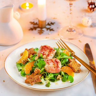 Salade de mâche, chèvres au lard fumé et clémentines