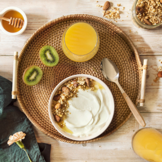 Bowl vitaminé kiwi, muesli et yaourt