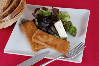 Fromage de chèvre pané en salade