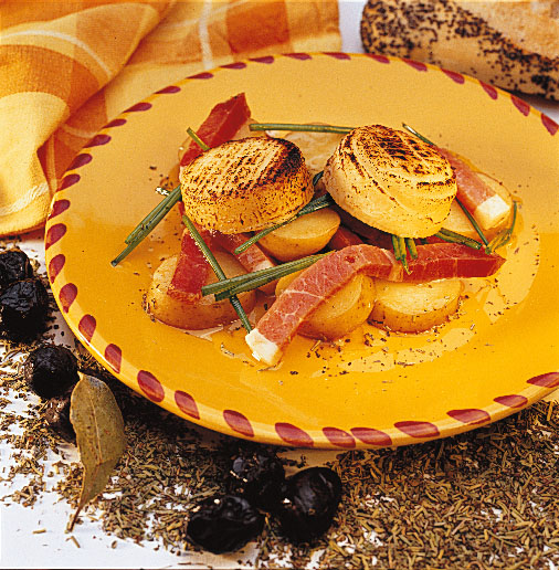 Salade de chèvre chaud aux pommes de terre et jambon Soignon