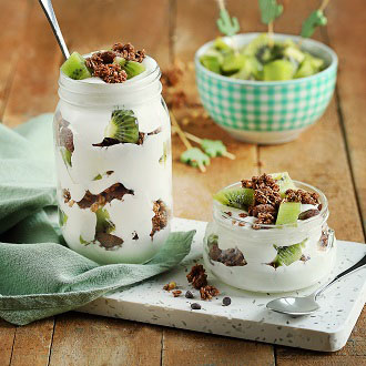 verrines-au-brasse-brebis-muesli-et-kiwi